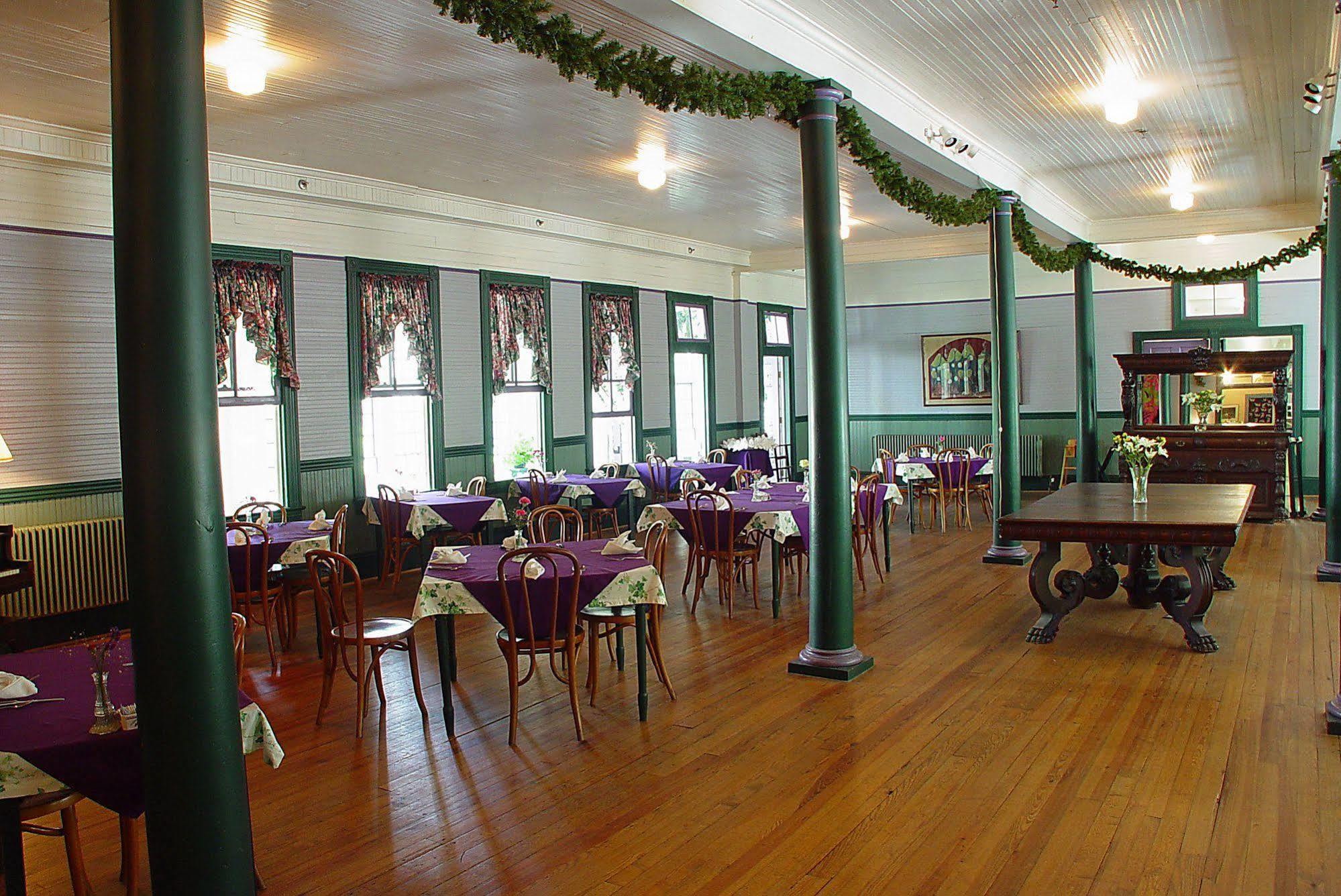 Grand Old Lady Hotel Waynesville Kültér fotó